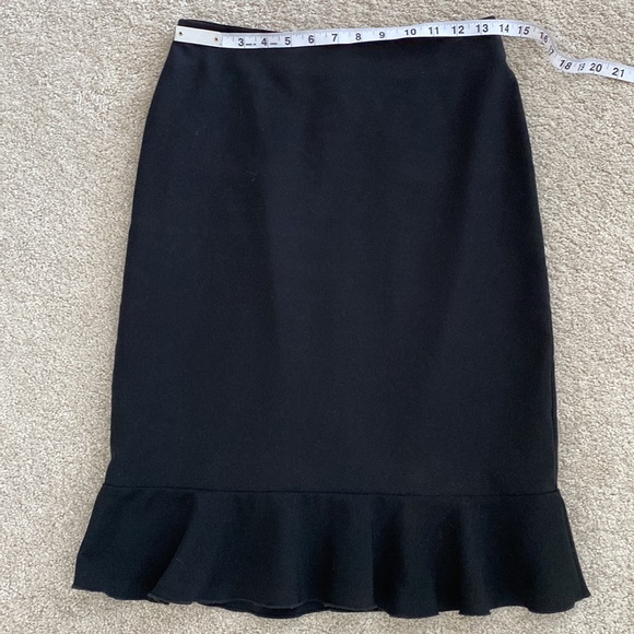 Black MIDI Skirt with conservative bottom ruffle - Picture 3 of 6
